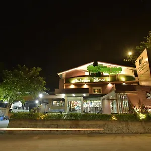 3* Hotell Aukotan Place